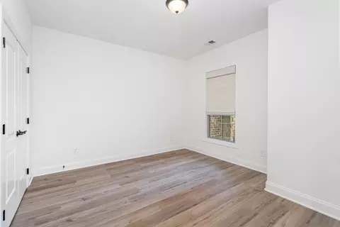 Bedroom - 412 W Foxrun, Springfield, TN 37172 photo 6 of 6