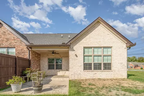 Exterior - 412 W Foxrun, Springfield, TN 37172 photo 2 of 2