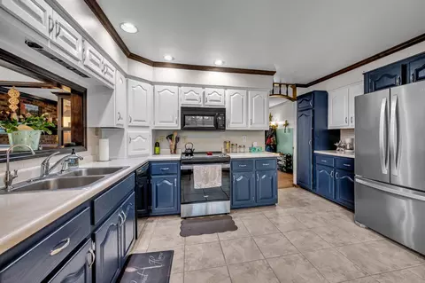 Kitchen - 2280 Ccc, Dickson, TN 37055 photo 1 of 4