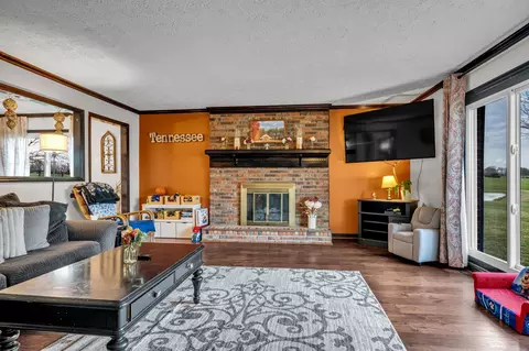 Living - 2280 Ccc, Dickson, TN 37055 photo 1 of 3