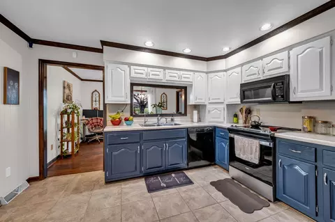 Kitchen - 2280 Ccc, Dickson, TN 37055 photo 2 of 4