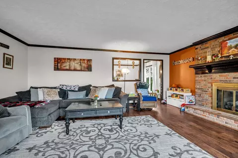 Living - 2280 Ccc, Dickson, TN 37055 photo 2 of 3