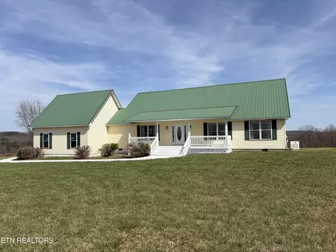 1032 Kendall Smith Rd, Pikeville, TN 37367