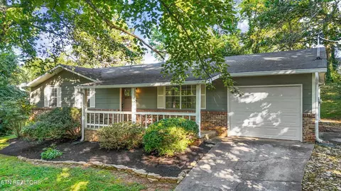 6207 Janmer Ln, Knoxville, TN 37909