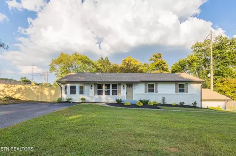 838 Whitehall Rd, Knoxville, TN 37909
