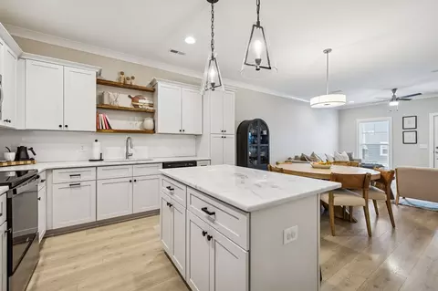 969 Ashland Place Dr, Nashville, TN 37218