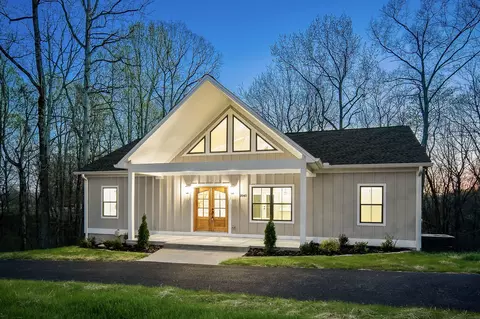 2045 Coconut Ridge Rd, Smithville, TN 37166