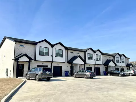 1170 Meadowhill Ln, Clarksville, TN 37043