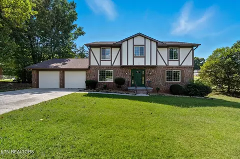 319 Kenmark Dr, Maryville, TN 37803