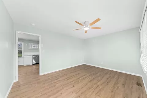 Living - 107 Jackson St, Spring Hill, TN 37174 photo 2 of 5