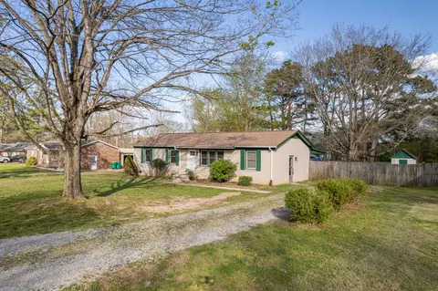 Exterior - 107 Jackson St, Spring Hill, TN 37174 photo 3 of 11
