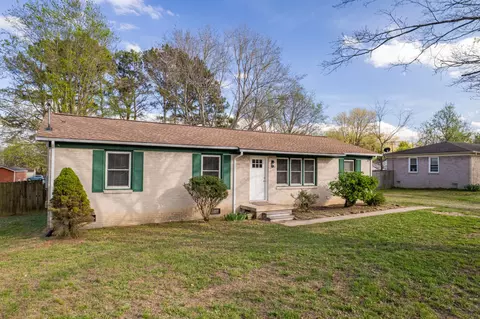Exterior - 107 Jackson St, Spring Hill, TN 37174 photo 2 of 11