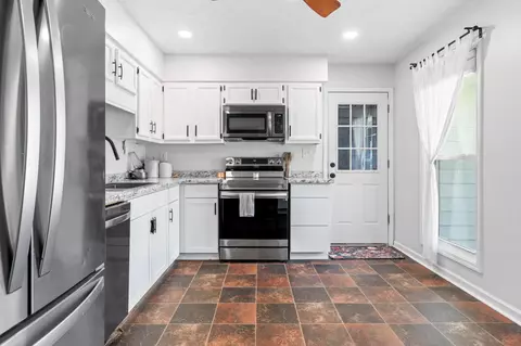 Kitchen - 35 Mcgee Loop, Jackson, TN 38305 photo 3 of 3