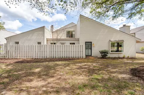 8117 Mistywood Ln #9, Germantown, TN 38138