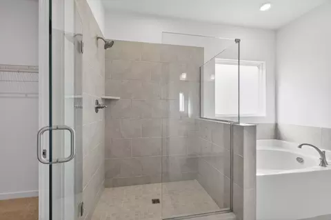 Bath - 4920 Kai Dr, Murfreesboro, TN 37129 photo 3 of 3