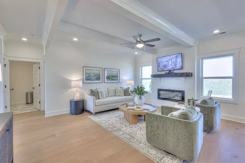 Living - 4904 Kai Dr, Murfreesboro, TN 37129 photo 2 of 4