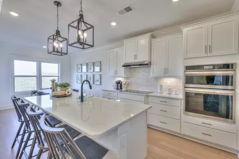 Kitchen - 4904 Kai Dr, Murfreesboro, TN 37129 photo 1 of 2