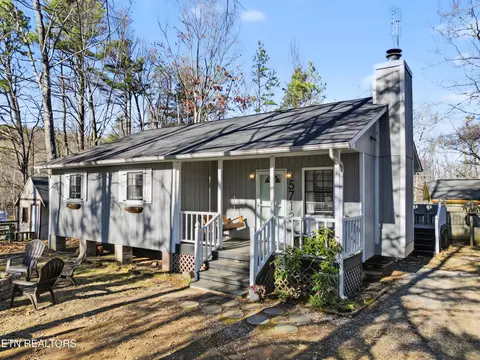 5713 Sharon Ln, Tallassee, TN 37878