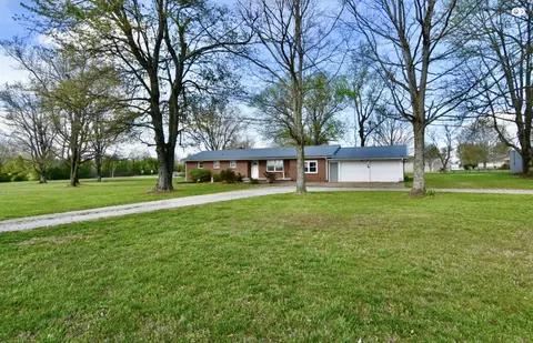 946 Monument Rd, Summertown, TN 38483