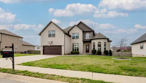 204 Bluebriar Trce, Clarksville, TN 37043