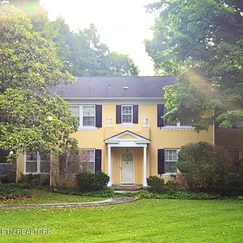 720 Scenic Dr, Knoxville, TN 37919