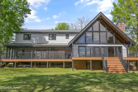 1374 Paradise Ln, Dandridge, TN 37725