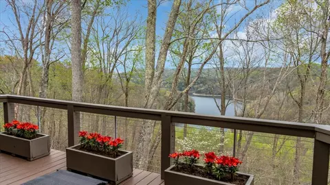 8581 Silver View Ln, Silver Point, TN 38582