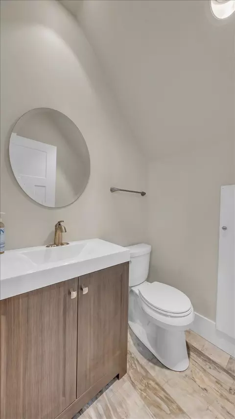 Bath - 8581 Silver View Ln, Silver Point, TN 38582 photo 7 of 7