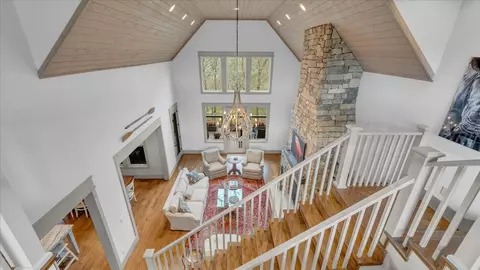 Entry Way - 8581 Silver View Ln, Silver Point, TN 38582 photo 4 of 8
