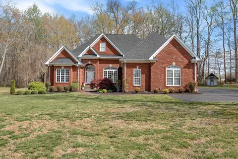 315 Froedge Dr, Lafayette, TN 37083