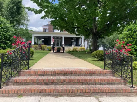 404 Washington St E, Fayetteville, TN 37334