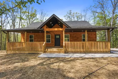 2387 Porch Rock Rd, Pikeville, TN 37367