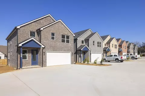 449 Sandhill Rd, La Vergne, TN 37086