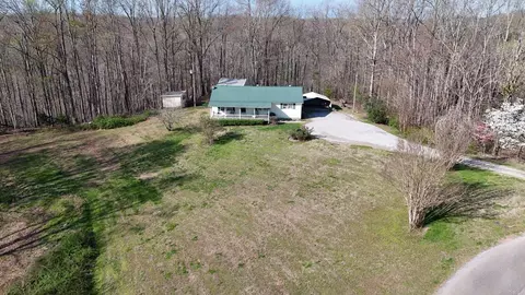 214 Dont Care Ln, Celina, TN 38551