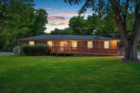 211 Stonewall Rd, Columbia, TN 38401