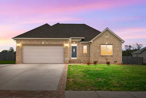 421 Simon St, Hopkinsville, KY 42240