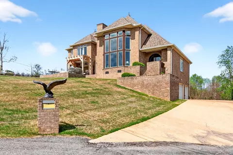 Exterior - 501 River Trace Dr, Dover, TN 37058 photo 8 of 20