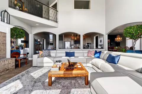 Living - 501 River Trace Dr, Dover, TN 37058 photo 6 of 7