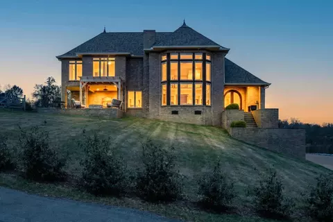 Exterior - 501 River Trace Dr, Dover, TN 37058 photo 2 of 20
