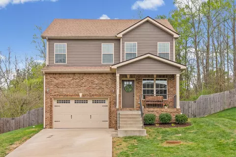 1140 Racker Dr, Clarksville, TN 37043