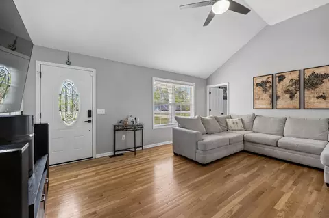 3084 Bowker Rd, Charlotte, TN 37036