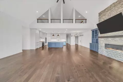 Living - 155 Riverview Ct, Jasper, TN 37347 photo 5 of 9