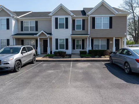 1306 Tweedle Ct, Murfreesboro, TN 37130