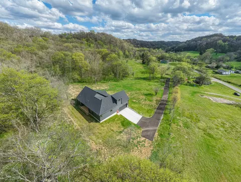8415 W Sheepneck Rd, Mount Pleasant, TN 38474