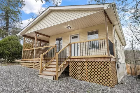 1705 Lester Rd, Tazewell, TN 37879