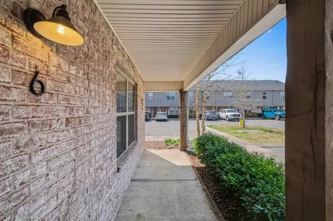 Entry Way - 2506 Main St E #E6, Murfreesboro, TN 37127 photo 1 of 3