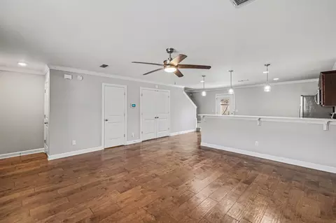 Living - 2506 Main St E #E6, Murfreesboro, TN 37127 photo 1 of 3