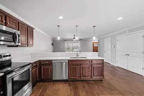 Kitchen - 2506 Main St E #E6, Murfreesboro, TN 37127 photo 3 of 4