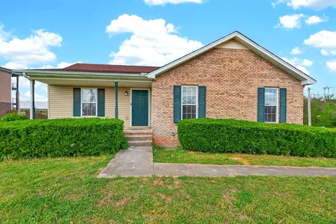1966 Berkshire Dr, Clarksville, TN 37042