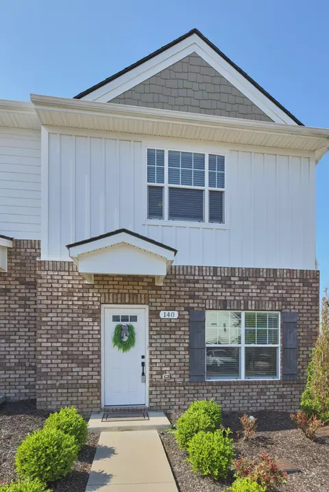 140 Dry Creek Commons Dr, Goodlettsville, TN 37072